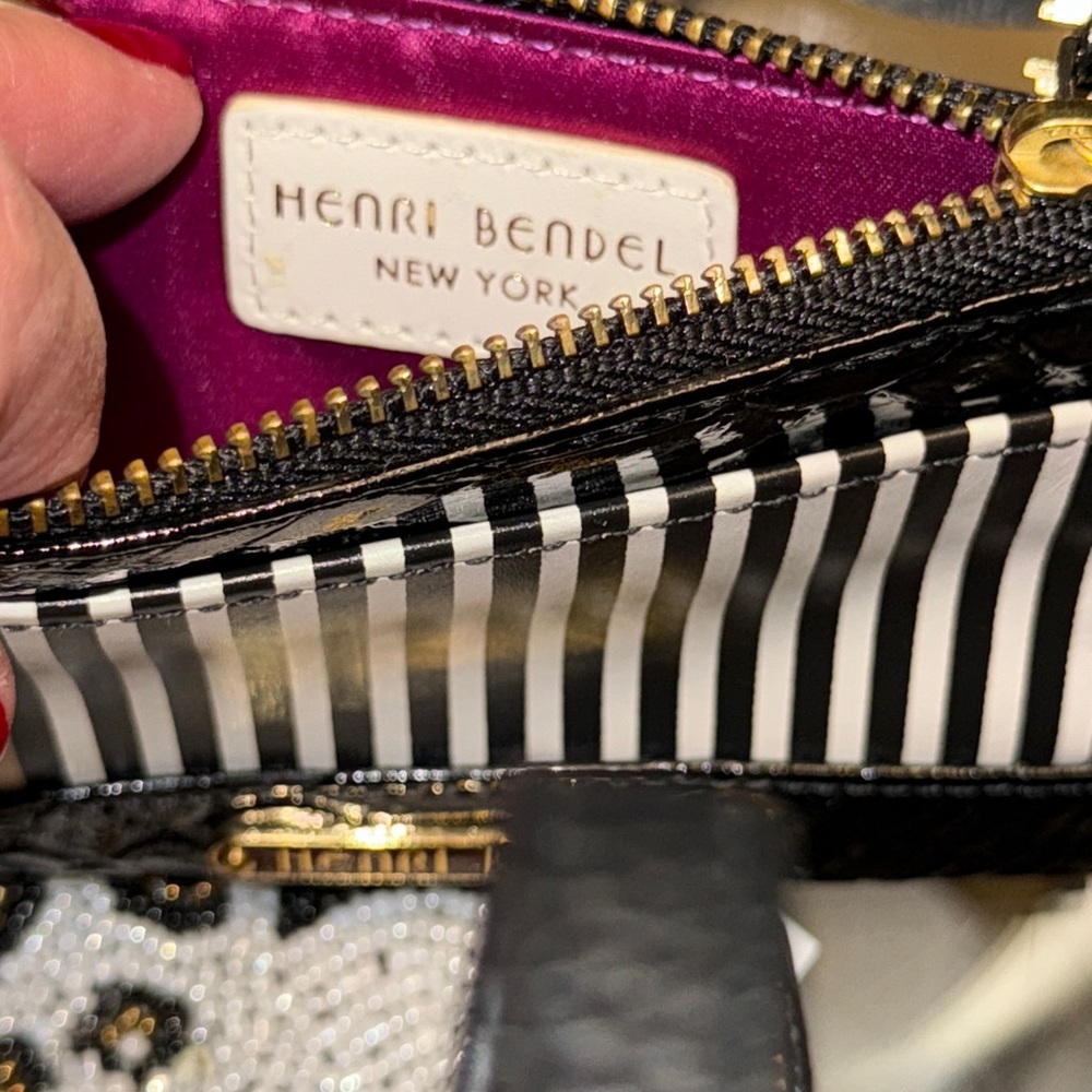 Henri Bendel Black and White Striped Wallet - Picture 4 of 6